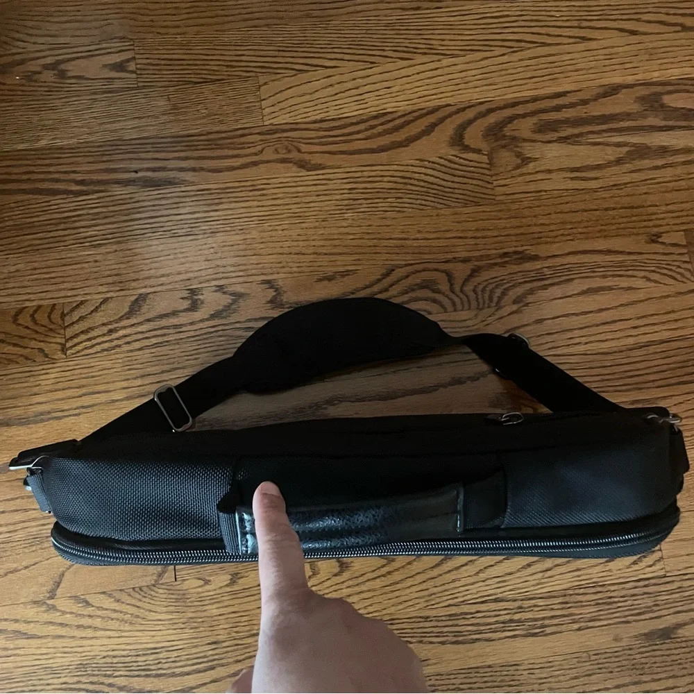 EUC Codi laptop bag
